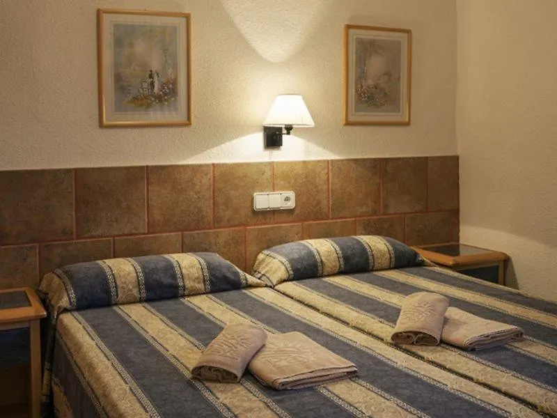 Apartment Portu Saler Apartamentos Es Pujols